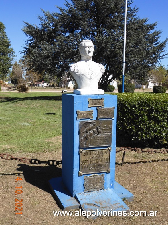 Foto: Indio Rico - Busto Gral San Martin - Indio Rico (Buenos Aires), Argentina