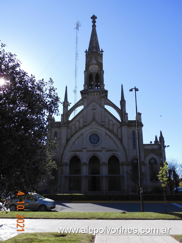 Foto: Tres Arroyos - Iglesia NS del Carmen - Tres Arroyos (Buenos Aires), Argentina