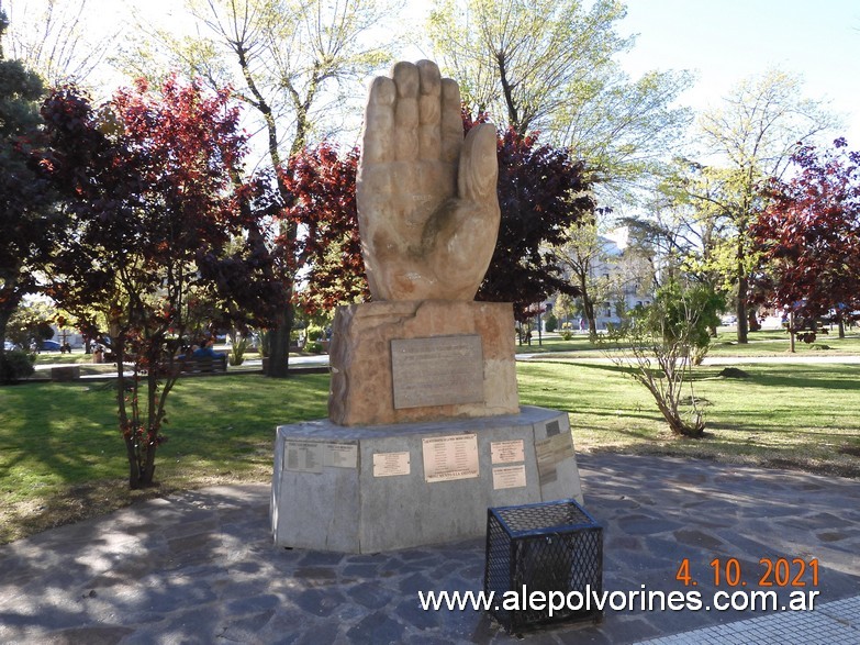 Foto: Tres Arroyos - Monumento a la Amistad - Tres Arroyos (Buenos Aires), Argentina