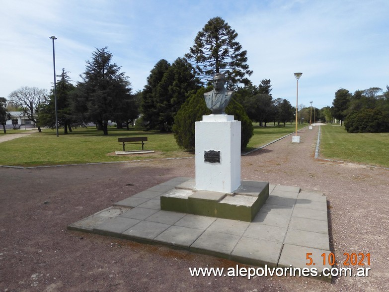 Foto: El Perdido - Busto Bernardino Rivadavia - José Guisasola (Buenos Aires), Argentina