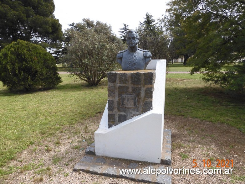 Foto: El Perdido - Busto Gral San Martin - José Guisasola (Buenos Aires), Argentina
