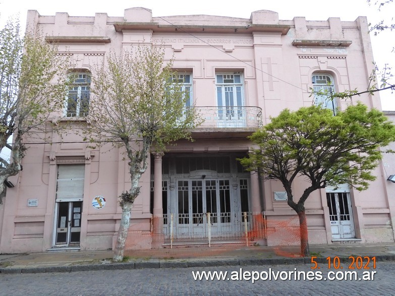 Foto: Coronel Dorrego - Sociedad Italiana - Coronel Dorrego (Buenos Aires), Argentina