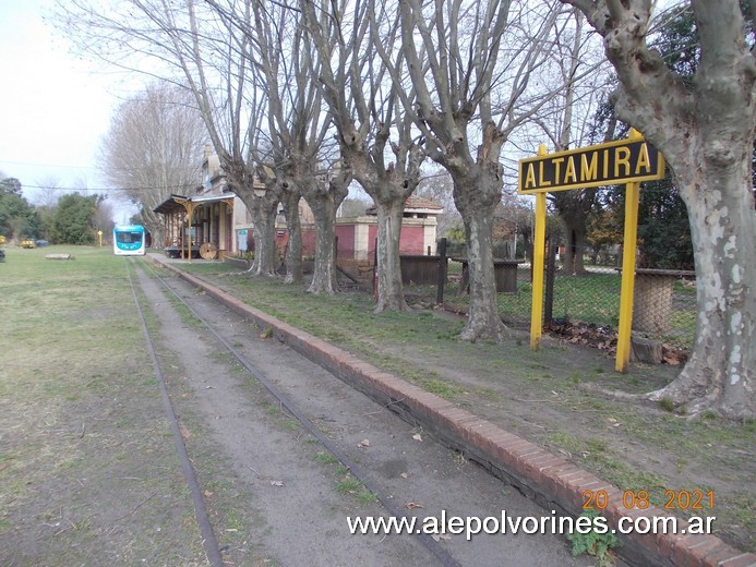 Foto: Estacion Altamira - Altamira (Buenos Aires), Argentina