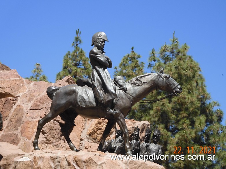 Foto: Mendoza - Cerro de la Gloria - Mendoza, Argentina