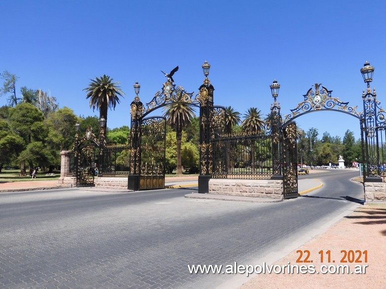 Foto: Portones del Parque San Martin - Mendoza - Mendoza, Argentina