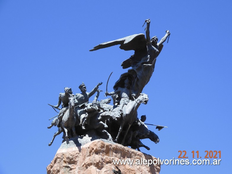 Foto: Mendoza - Cerro de la Gloria - Mendoza, Argentina