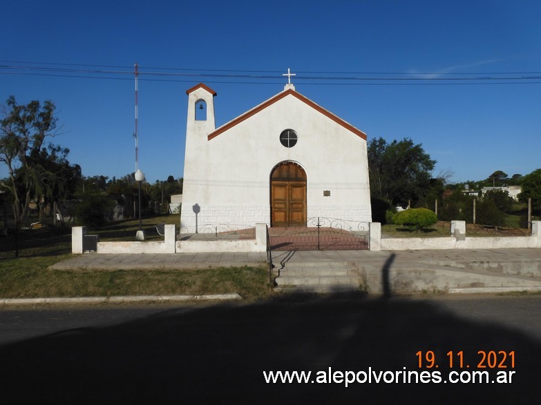 Foto: Falucho - Iglesia - Falucho (La Pampa), Argentina