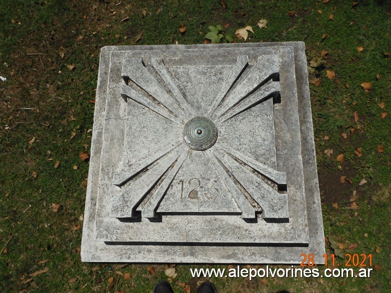 Foto: Punto Nodal N°123 IGM - La Carlota - La Carlota (Córdoba), Argentina