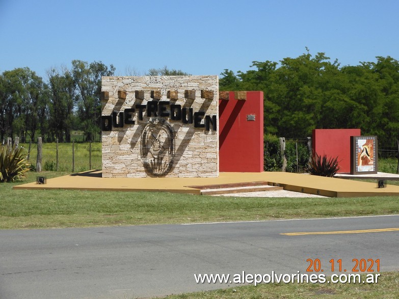 Foto: Quetrequen - Acceso - Quetrequen (La Pampa), Argentina