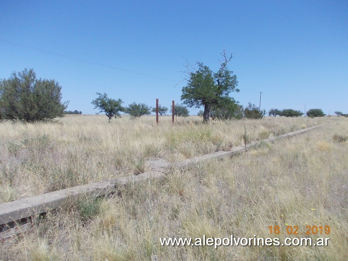 Foto: Apeadero Apuyaco - Alpachiri (La Pampa), Argentina