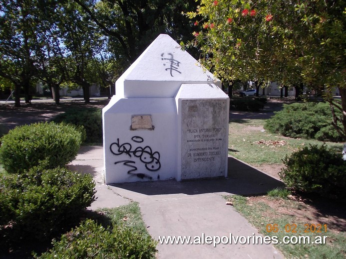 Foto: Plaza Antonio Toro - Presidente Derqui (Buenos Aires), Argentina