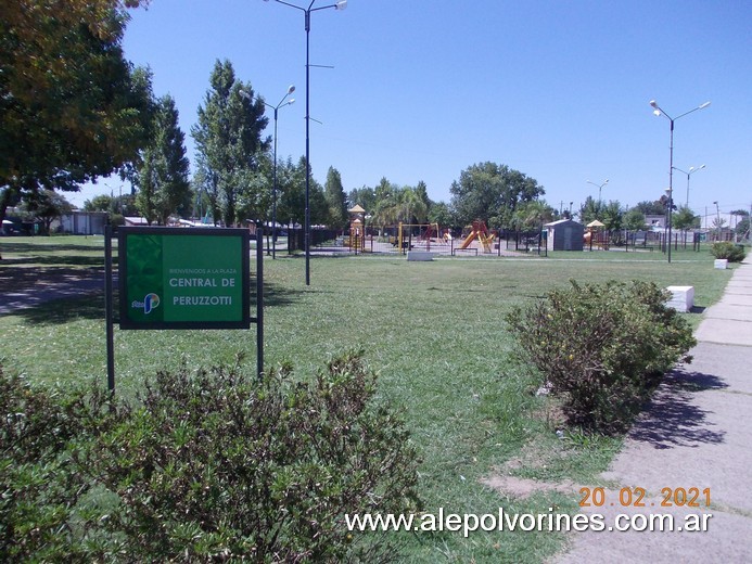 Foto: Plaza Barrio Peruzzotti - Pilar - Pilar (Buenos Aires), Argentina