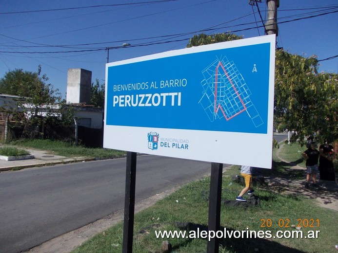 Foto: Barrio Peruzzotti - Pilar - Pilar (Buenos Aires), Argentina