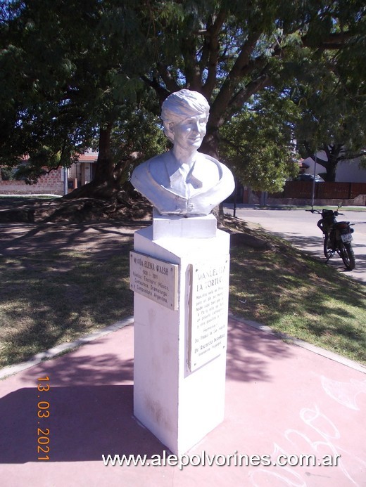 Foto: Busto Maria Elena Walsh - Villa Ballester - Villa Ballester (Buenos Aires), Argentina