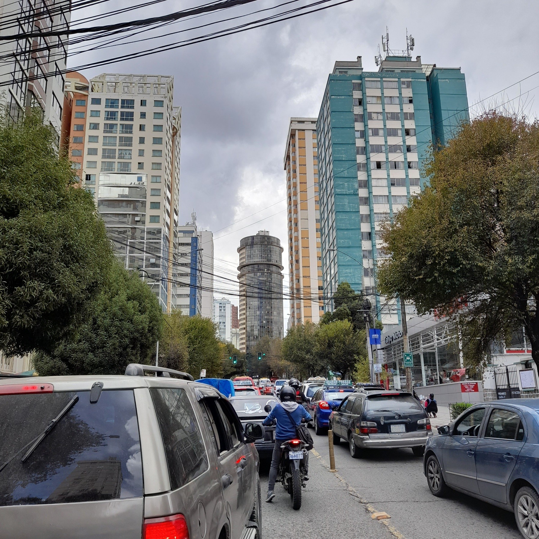 Foto: Avenida Arce - Ciudad de La Paz (La Paz), Bolivia