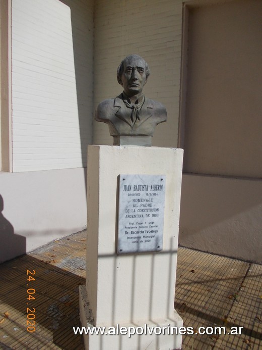 Foto: Busto Juan Bautista Alberdi - San Martin - San Martin (Buenos Aires), Argentina