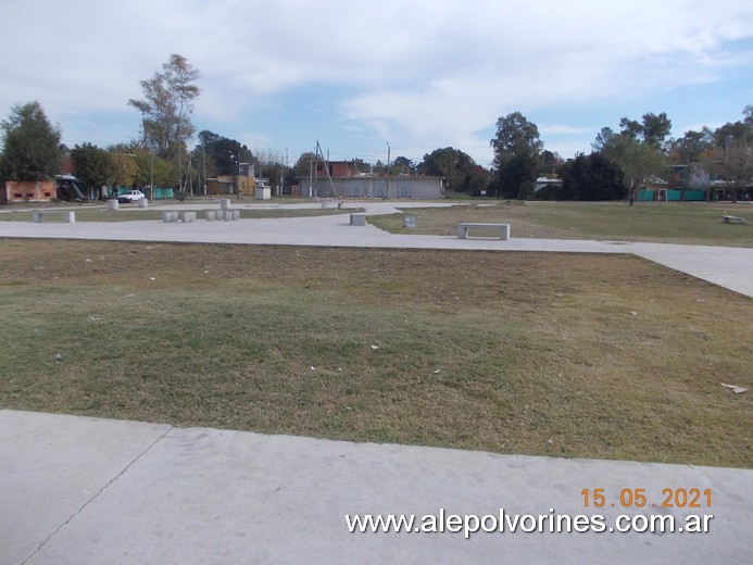 Foto: Plaza Barrio Monterrey - Presidente Derqui (Buenos Aires), Argentina