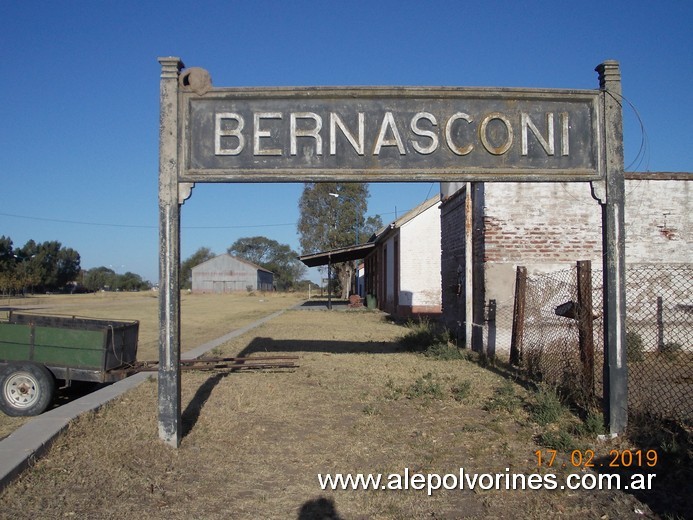 Foto: Estacion Bernasconi - Bernasconi (La Pampa), Argentina