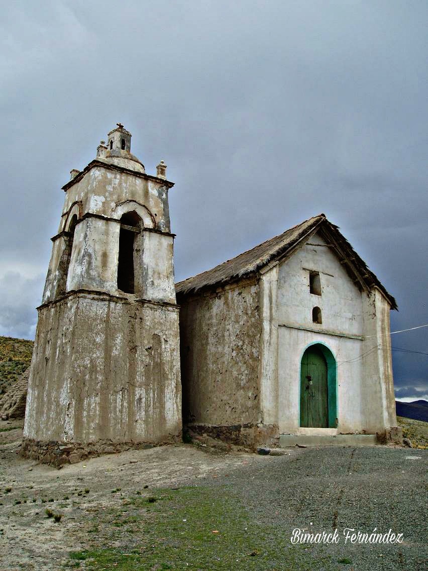 Foto: Iglesia colonial - Moxuma (Oruro), Bolivia