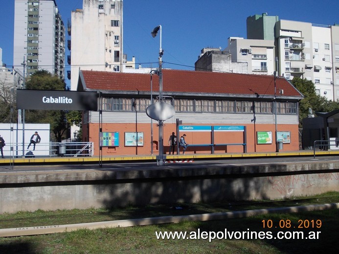 Foto: Estacion Caballito - Cabin - Caballito (Buenos Aires), Argentina