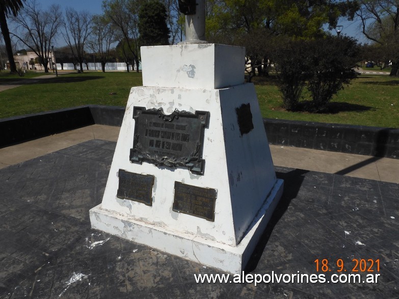 Foto: Coronel Granada - Mastil - Coronel Granada (Buenos Aires), Argentina