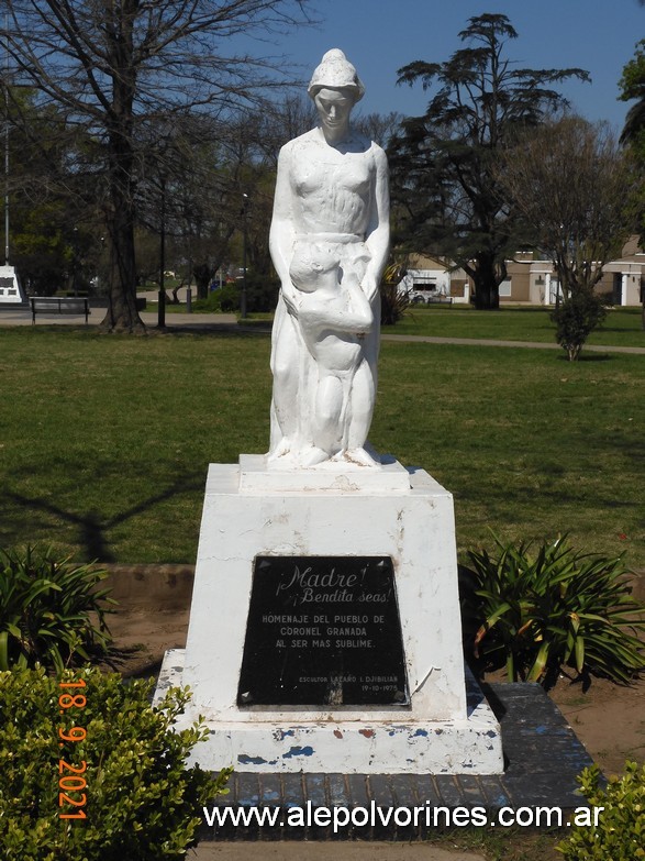 Foto: Coronel Granada - Monumento a la Madre - Coronel Granada (Buenos Aires), Argentina