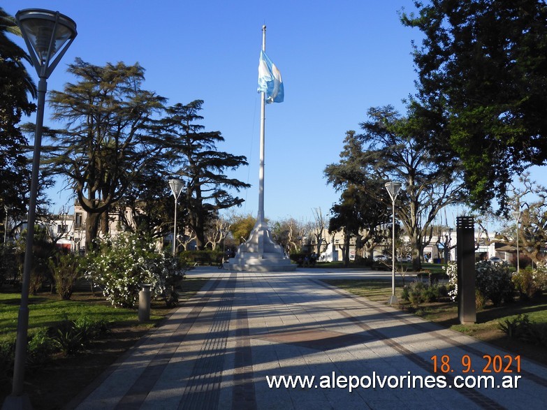 Foto: Vedia - Plaza Rivadavia - Vedia (Buenos Aires), Argentina