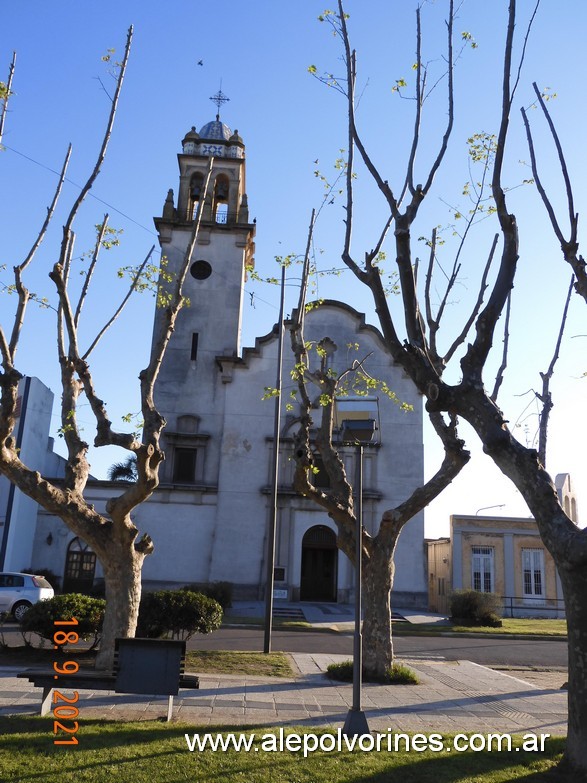 Foto: Vedia - Iglesia Sagrado Corazon - Vedia (Buenos Aires), Argentina