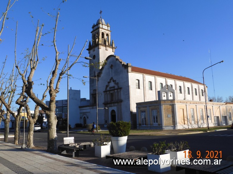 Foto: Vedia - Iglesia Sagrado Corazon - Vedia (Buenos Aires), Argentina