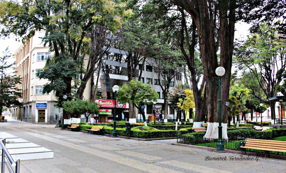 Foto: Plaza en cuarentena - Ciudad de Oruro (Oruro), Bolivia