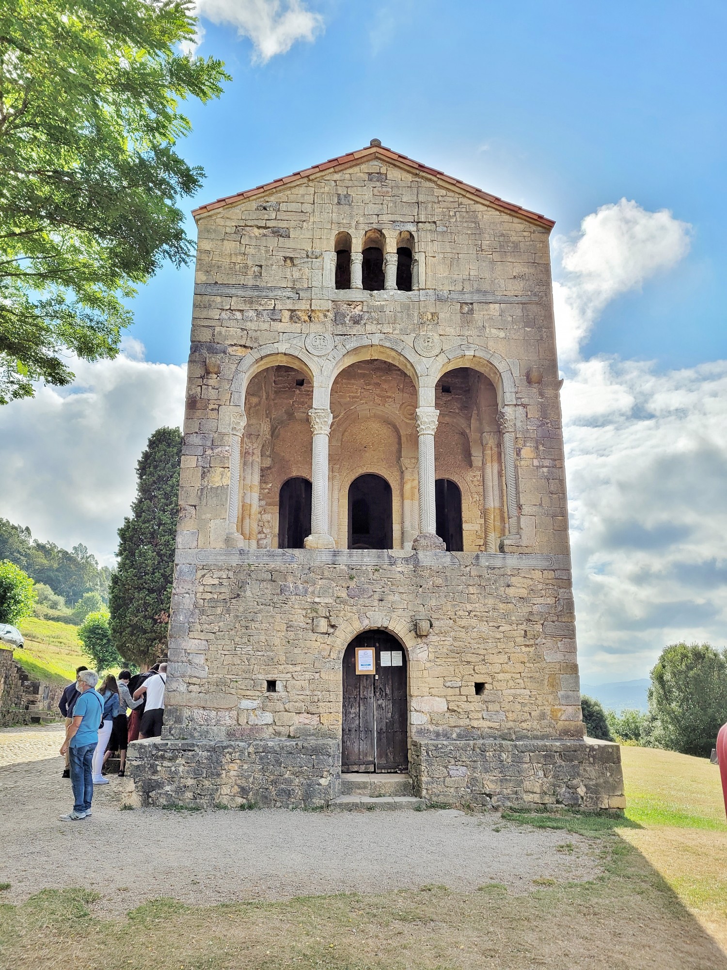 Foto: Santa María del Naranjo - Oviedo (Asturias), España