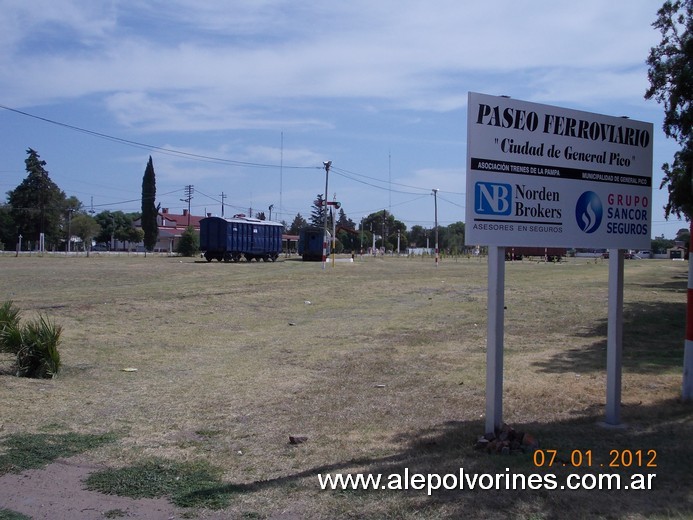 Foto: Estación General Pico - Paseo Ferroviario - General Pico (La Pampa), Argentina