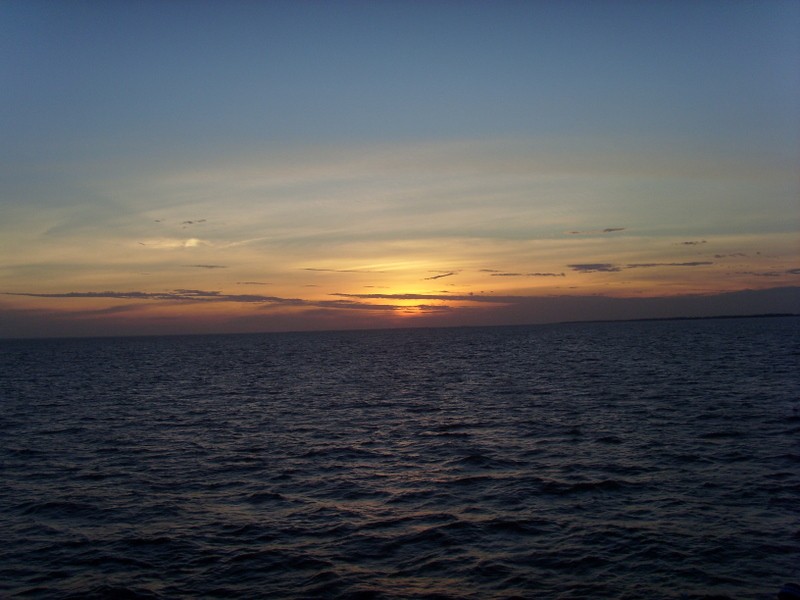 Foto: Ocaso sobre el río Amazonas - Cuenca del Amazonas (Pará), Brasil