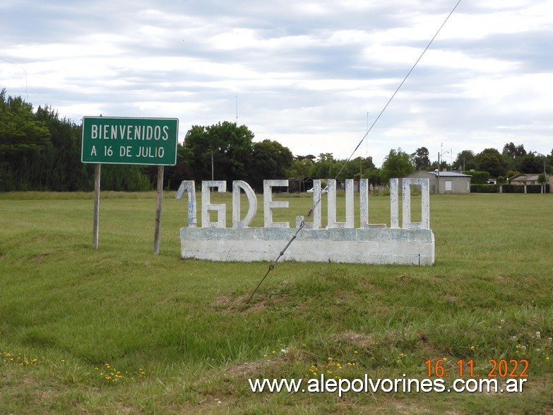 Foto: 16 de Julio - Acceso - 16 de Julio (Buenos Aires), Argentina