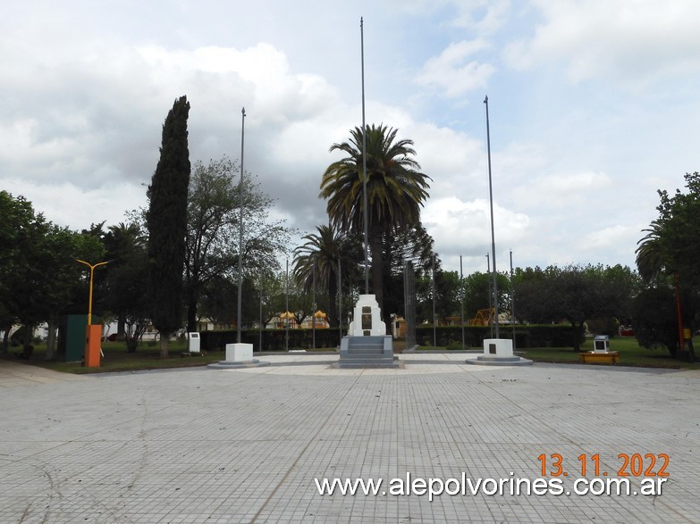 Foto: San Cayetano - Plaza - San Cayetano (Buenos Aires), Argentina