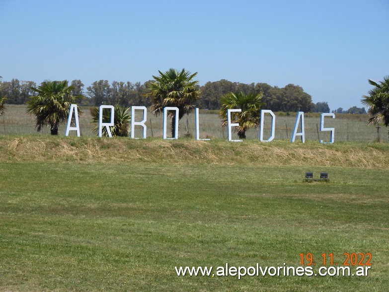 Foto: Arboledas - Acceso - Arboledas (Buenos Aires), Argentina