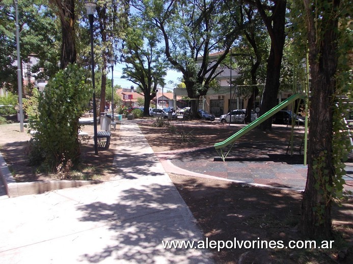 Foto: Ciudad Jardín Palomar - Plaza Crucero Gral Belgrano - Ciudad Jardin Lomas del Palomar (Buenos Aires), Argentina