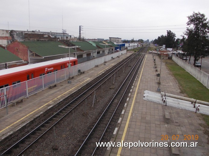 Foto: Estación Grand Bourg - Grand Bourg (Buenos Aires), Argentina