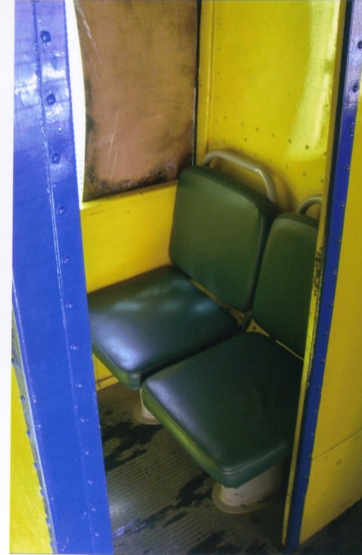 Foto: coche motor en Estación Central (nueva) - Montevideo, Uruguay