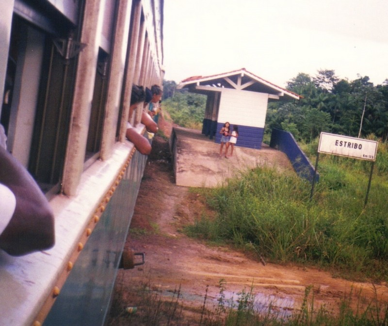 Foto: Estribo Km 123 - Estrada de Ferro do Amapá (Amapá), Brasil