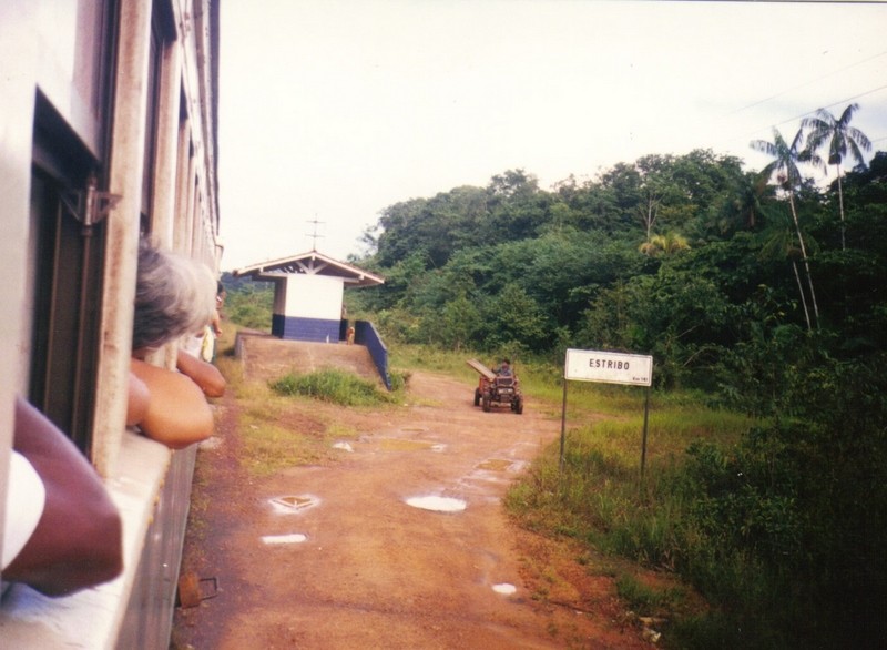 Foto: Estribo Km 141 - Estrada de Ferro do Amapá (Amapá), Brasil