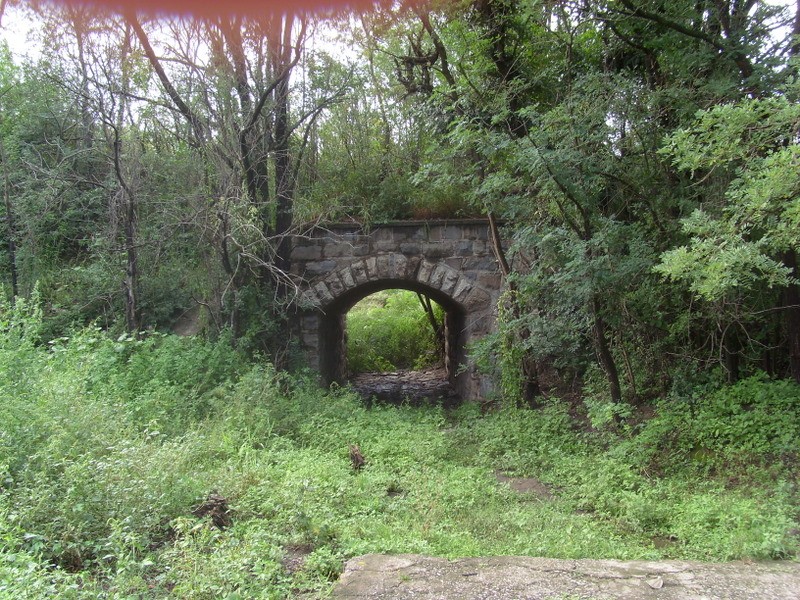 Foto: terraplén del Tren de la Sierra entre Molinari y Casa Grande - Casa Grande (Córdoba), Argentina