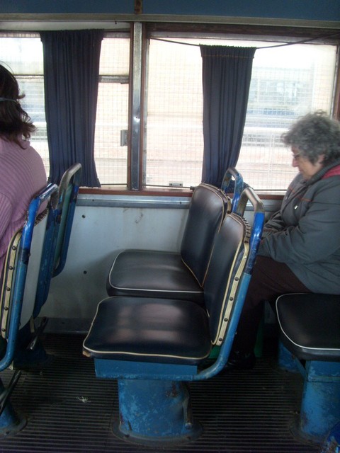 Foto: coche motor en Estación Central General Artigas (nueva) - Montevideo, Uruguay