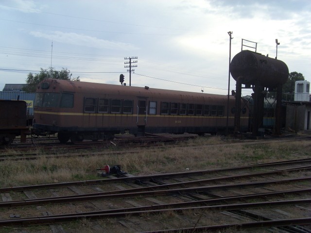 Foto: cercanías de la estación Lorenzo Carnelli - Montevideo, Uruguay