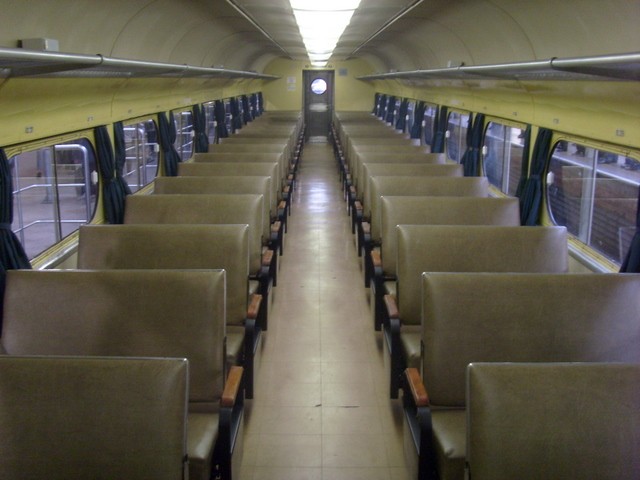Foto: tren turístico en la estación Luz; segunda clase - São Paulo, Brasil