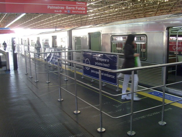 Foto: estación Corinthians - Itaquera, Metrô de São Paulo; Línea 3 Vermelha (Roja) - São Paulo, Brasil