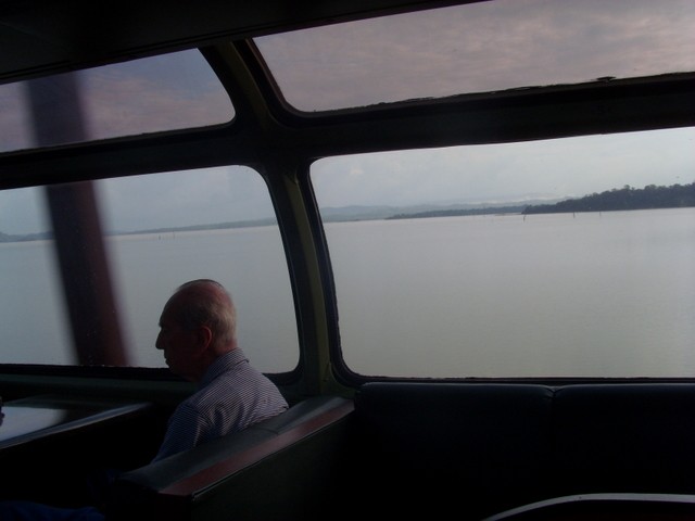 Foto: tren del Ferrocarril del Canal de Panamá; lago Gatún - Canal de Panamá (Panamá), Panamá