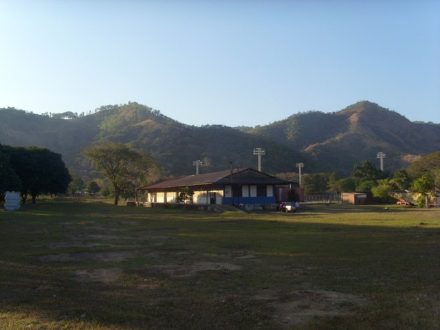 Foto: ex galpón ferroviario del ex FENASAL - Santa Ana, El Salvador