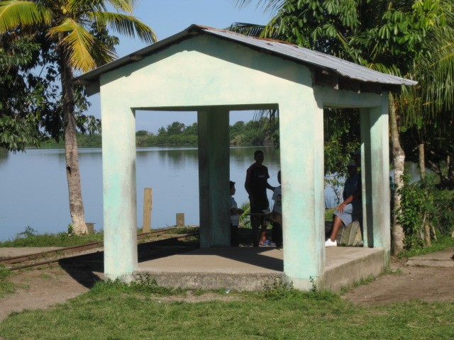Foto: término del recorrido del tren turístico - Cuero y Salado (Atlántida), Honduras