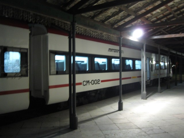Foto: estación Paraná, FC Urquiza; coche motor Materfer - Paraná (Entre Ríos), Argentina